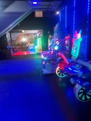 عکس شهربازی وی آر پارک