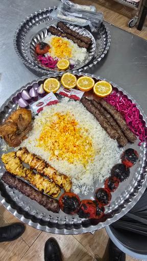 عکس سفره خانه سنتی فرحزاد