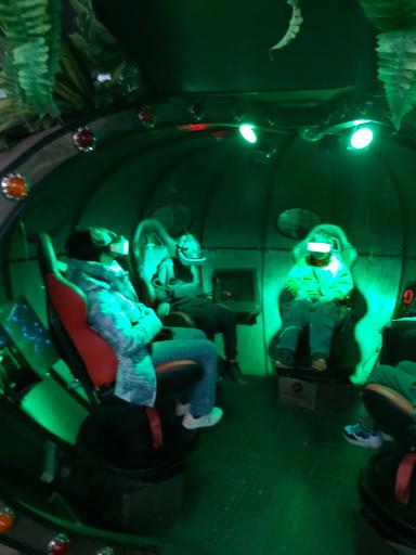 عکس شهربازی وی آر پارک