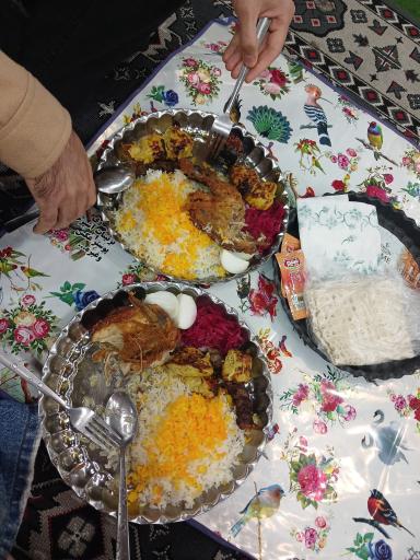 عکس سفره خانه سنتی فرحزاد