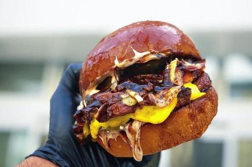 عکس رستوران کاپیتان اِم