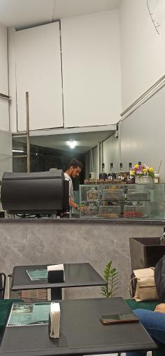 عکس کافه اترنال (بی‌نهایت)