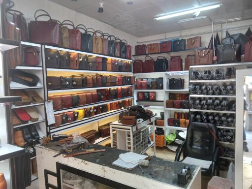 عکس فروشگاه ستین چرم