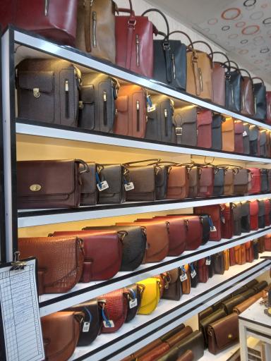 عکس فروشگاه ستین چرم