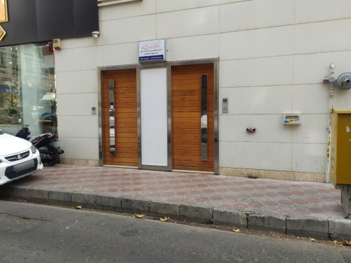 دکتر فرزانه درویش زاده
