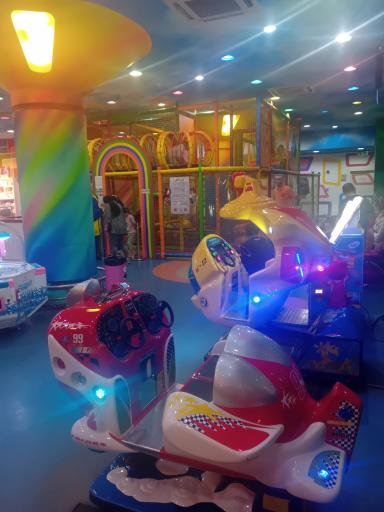 عکس شهربازی سرزمین رویایی آناهید