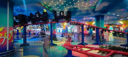 عکس شهربازی سرزمین رویایی آناهید