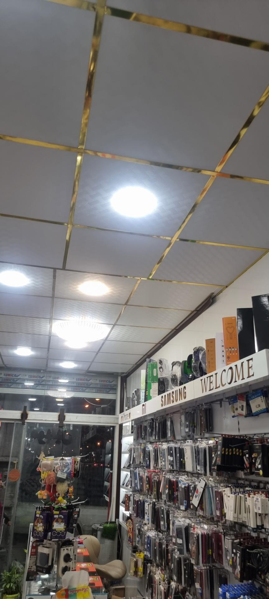 عکس موبایل جوان