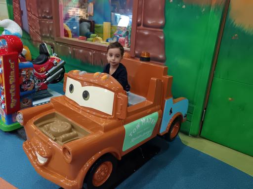 شهربازی سرزمین رویایی آناهید