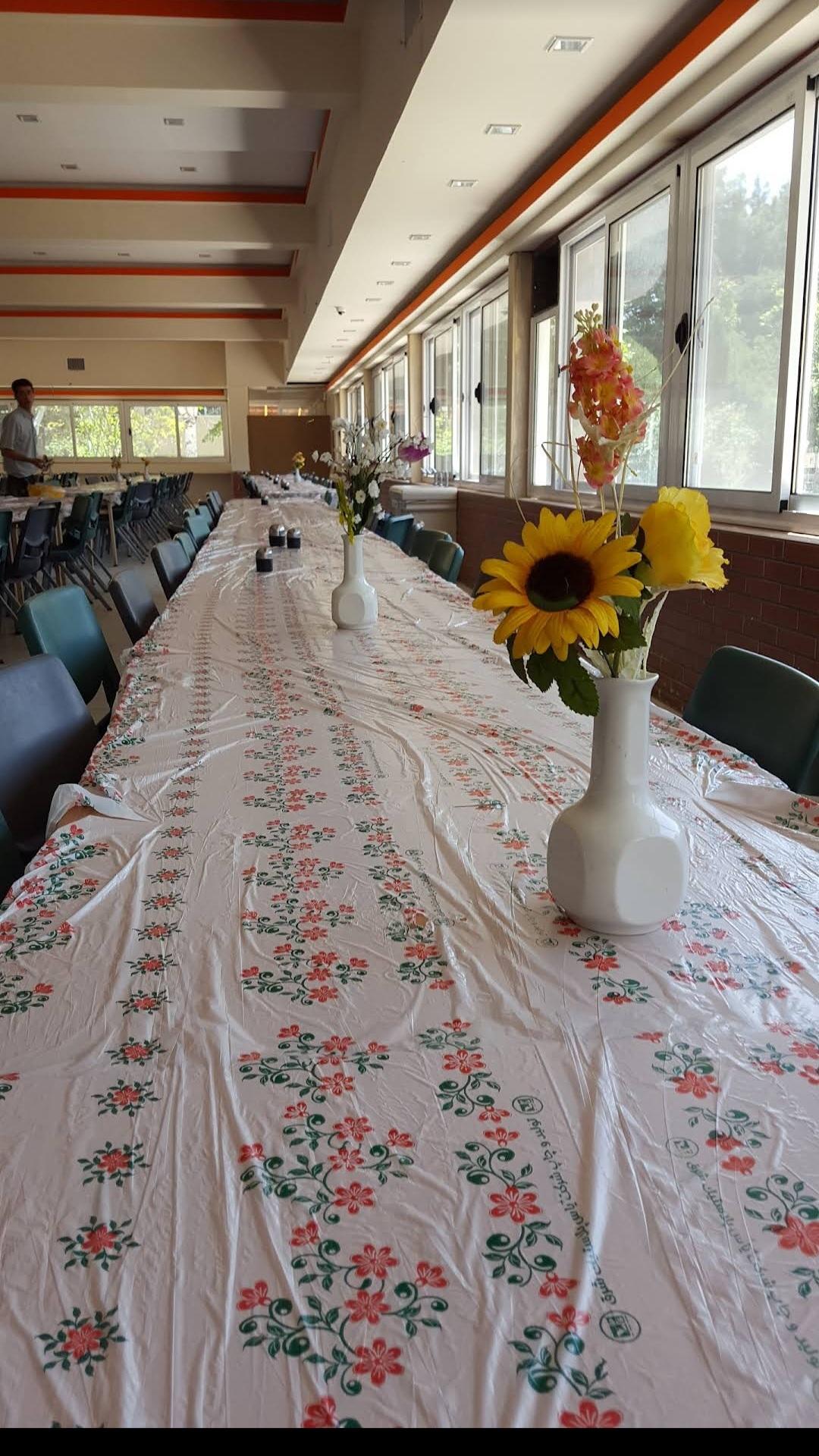 عکس رستوران دانشگاه مهاجر اصفهان