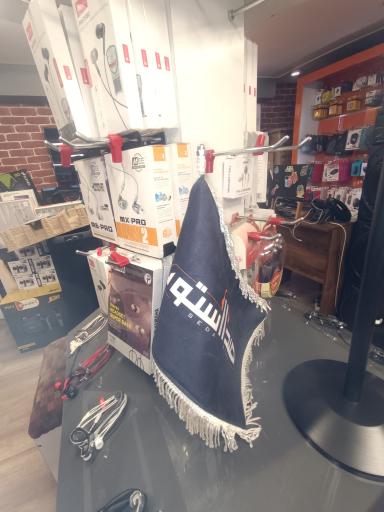 عکس تجهیزات استودیو و موبایل صدا استور