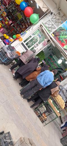 عکس سبزی فروشی برادران کشاورز