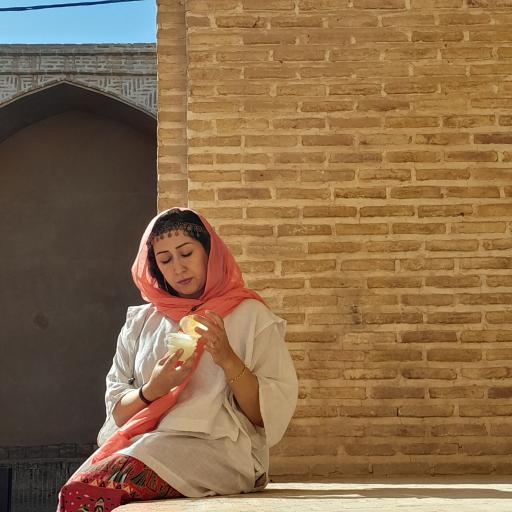 عکس خانه سنگ آسا