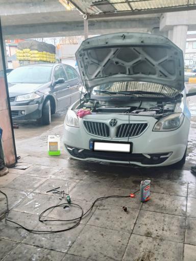 عکس تعمیرگاه حسین