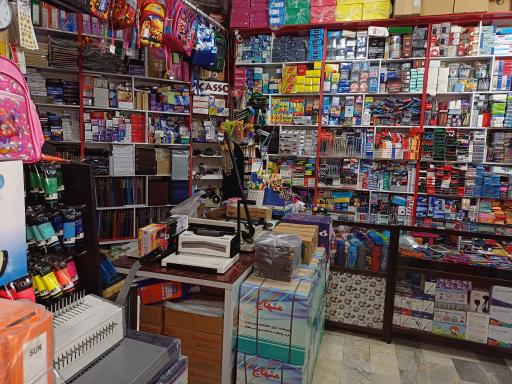 عکس لوازم‌ التحریر نیما