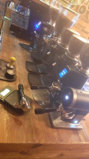 عکس حمید کافه