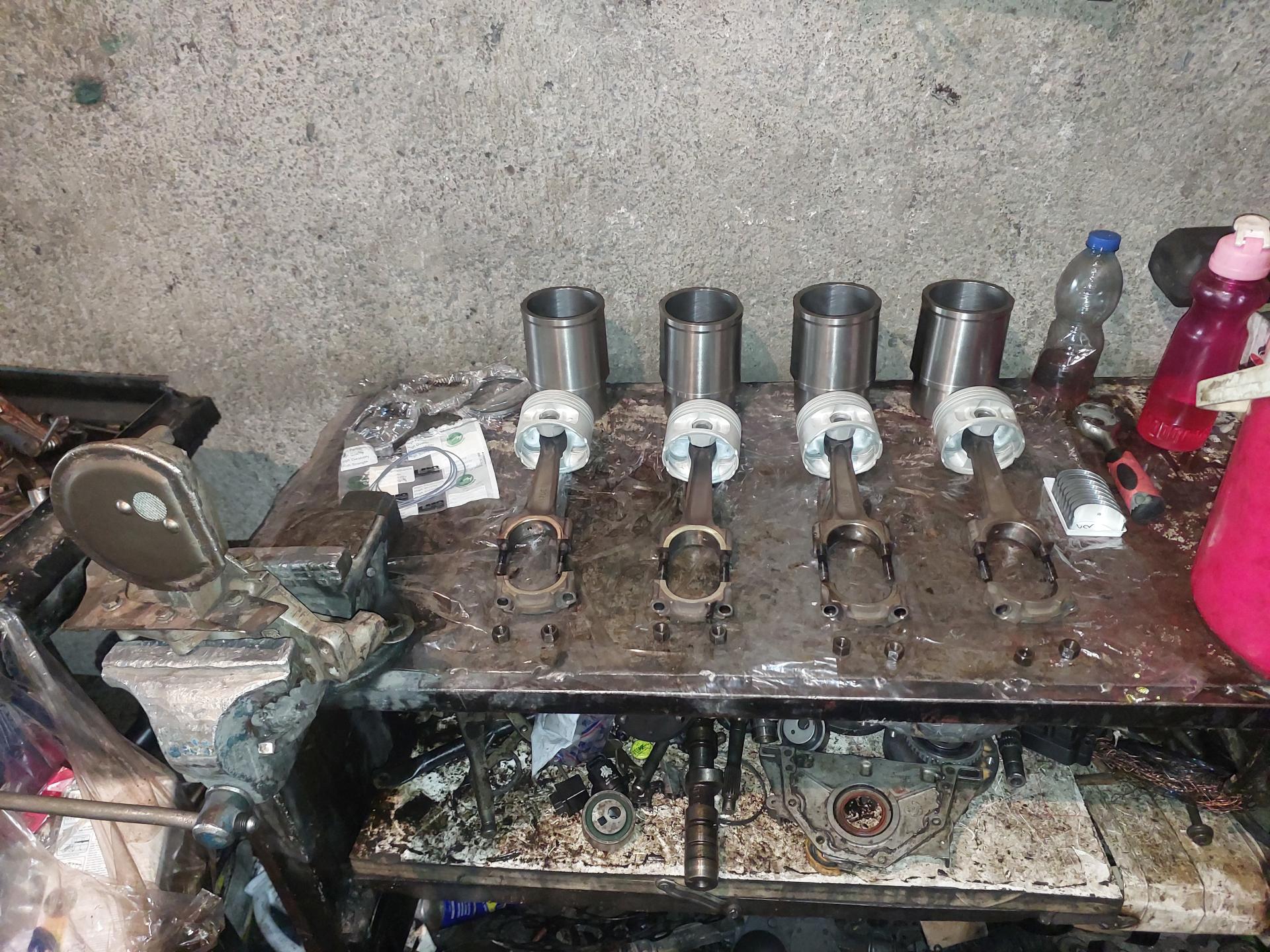 عکس تعمیرگاه موتور و گیریکس استاد شهرام