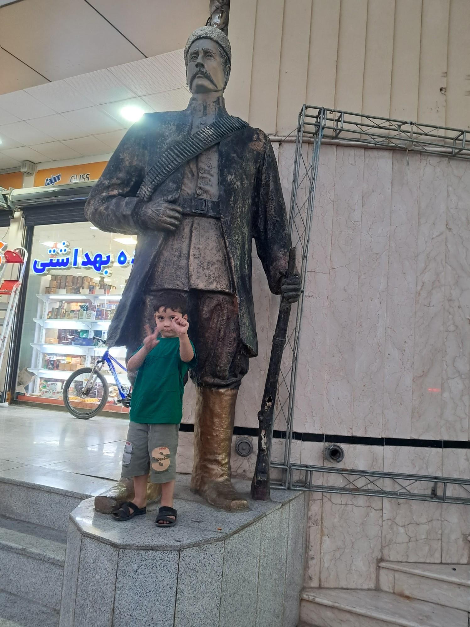 عکس مجتمع تجاری ستارخان حلفا