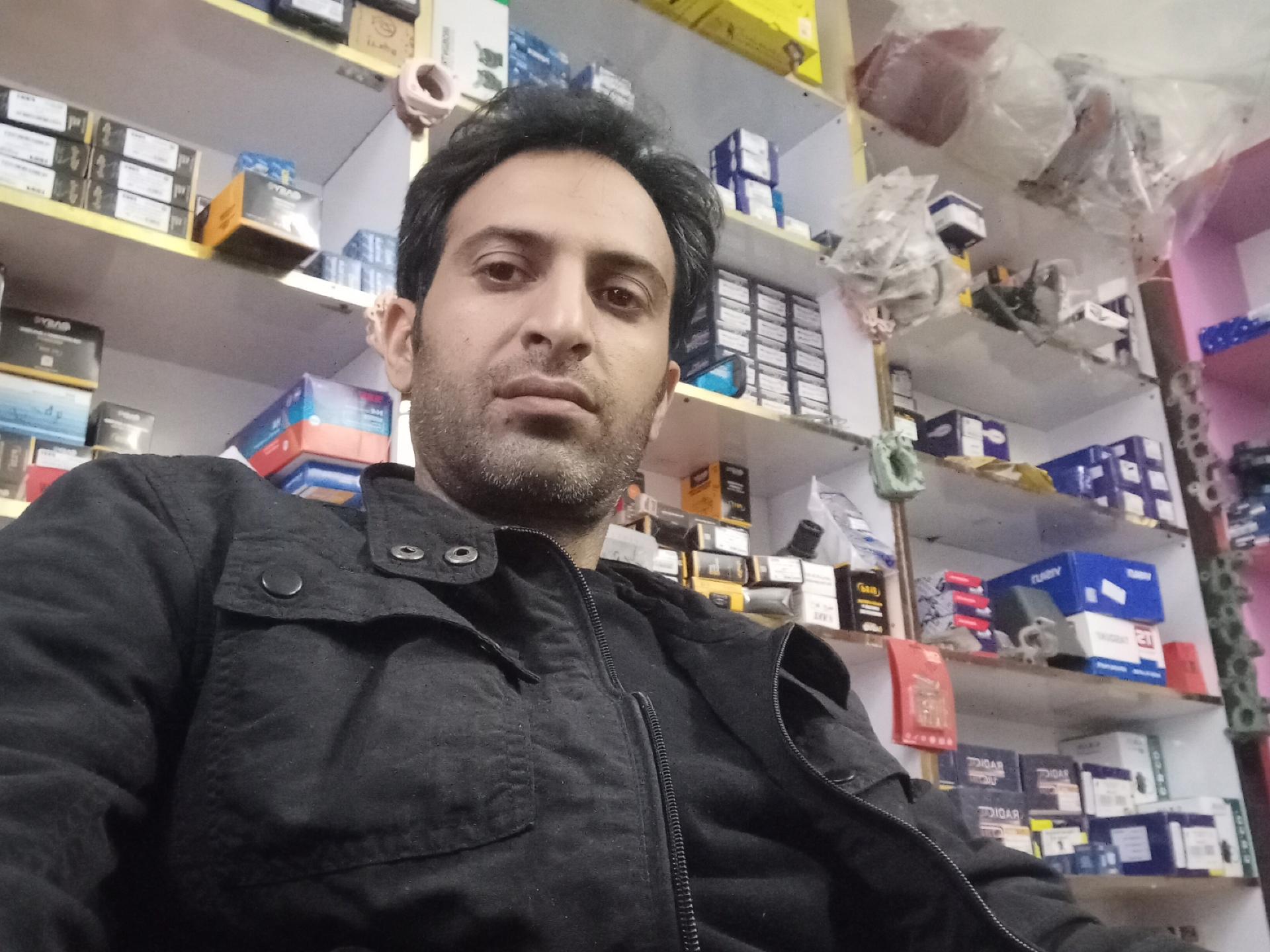 عکس فروشگاه لوازم یدکی عظیمی