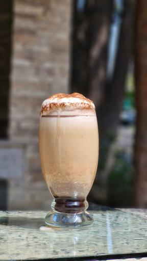 کافه و بستنی فارناک