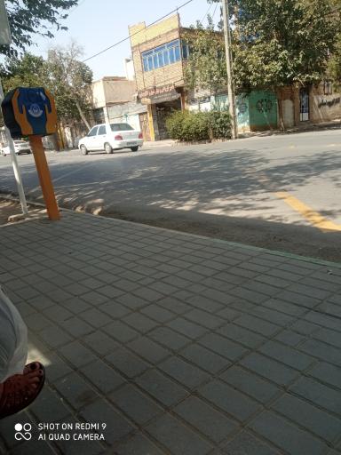 عکس ایستگاه اتوبوس شهرک آزادی