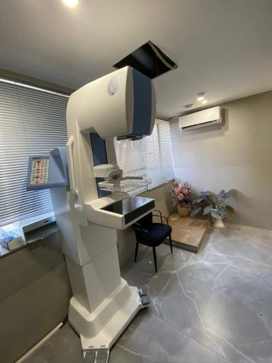 عکس مرکز تصویربرداری دکتر رضوی