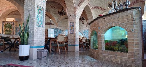 عکس رستوران عمارت شاندیز