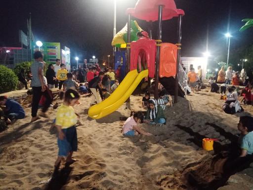 عکس زمین شن بازی کودکان 