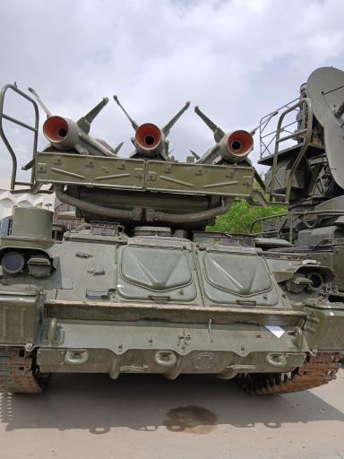 عکس درب ورودی پارک ملی هوا و فضا