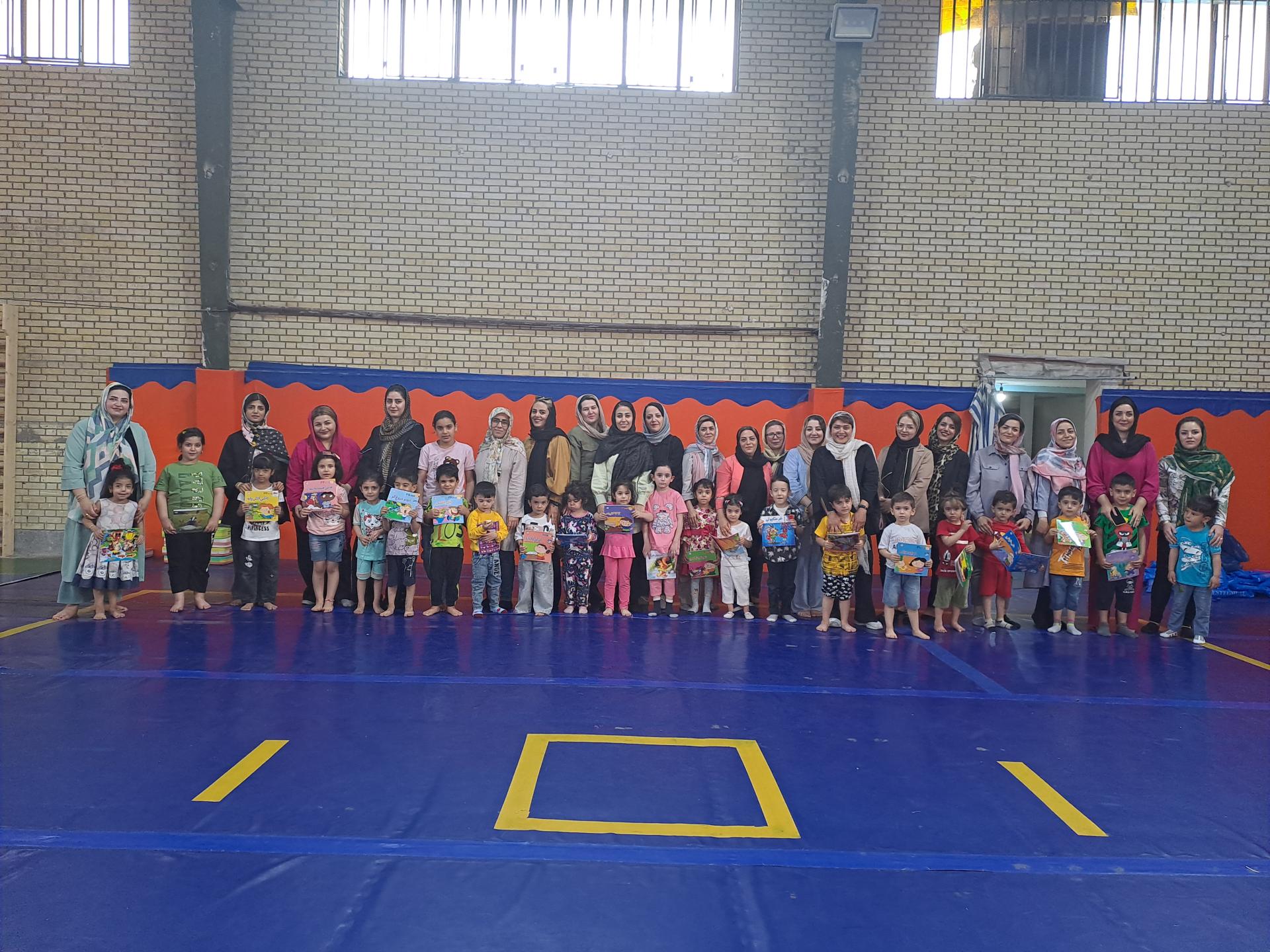 عکس باشگاه تخصصی بازی و ورزش کودکان وروجک