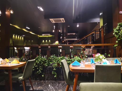 عکس رستوران شمعدونی