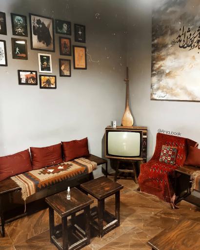 عکس کافه کتاب آنجا
