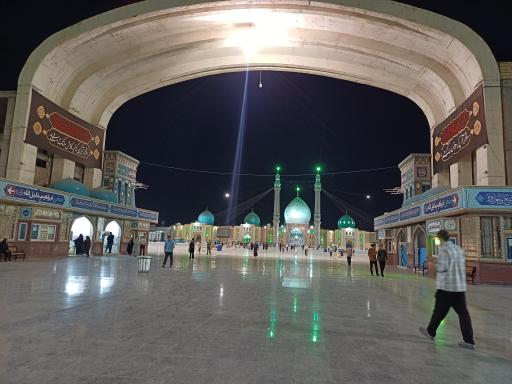 عکس درب شماره یک (باب القبله) مسجد مقدس جمکران
