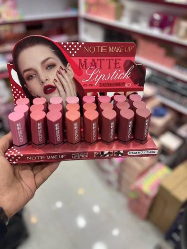 عکس فروشگاه شیک پوشان 