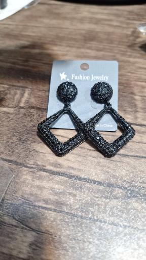 عکس فروشگاه شیک پوشان 