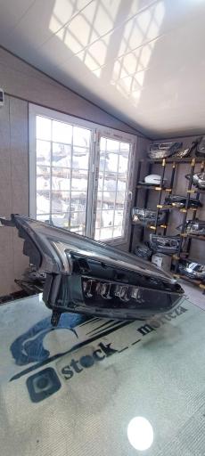 عکس استوک فروشی خودروهای خارجی