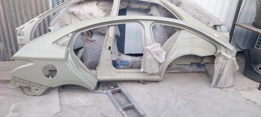 عکس استوک فروشی خودروهای خارجی