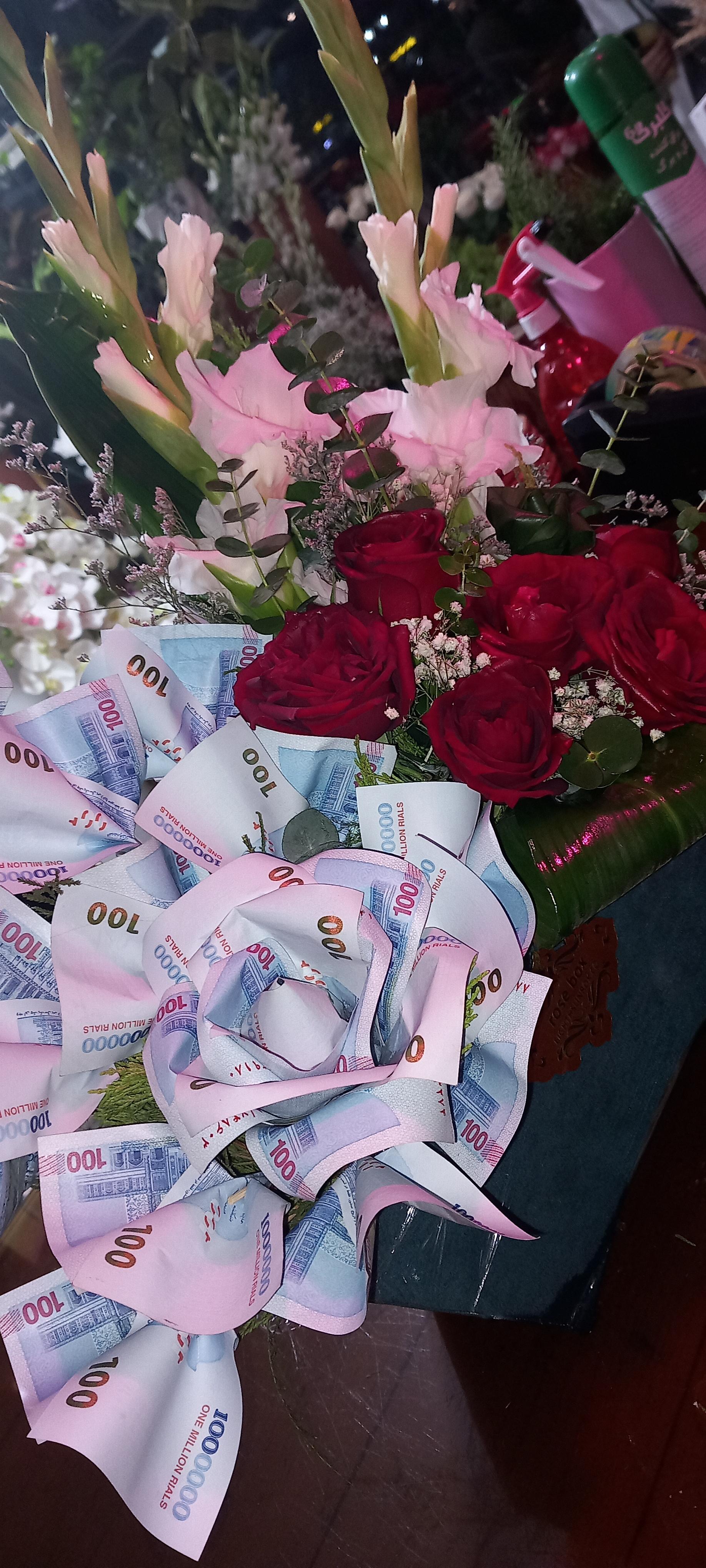 عکس گل سرای روژان