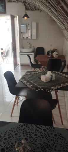 عکس کافه سنتی محله با مدیریت دیانت