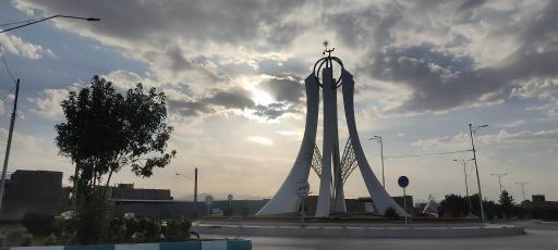عکس میدان آزادی اختیار آباد