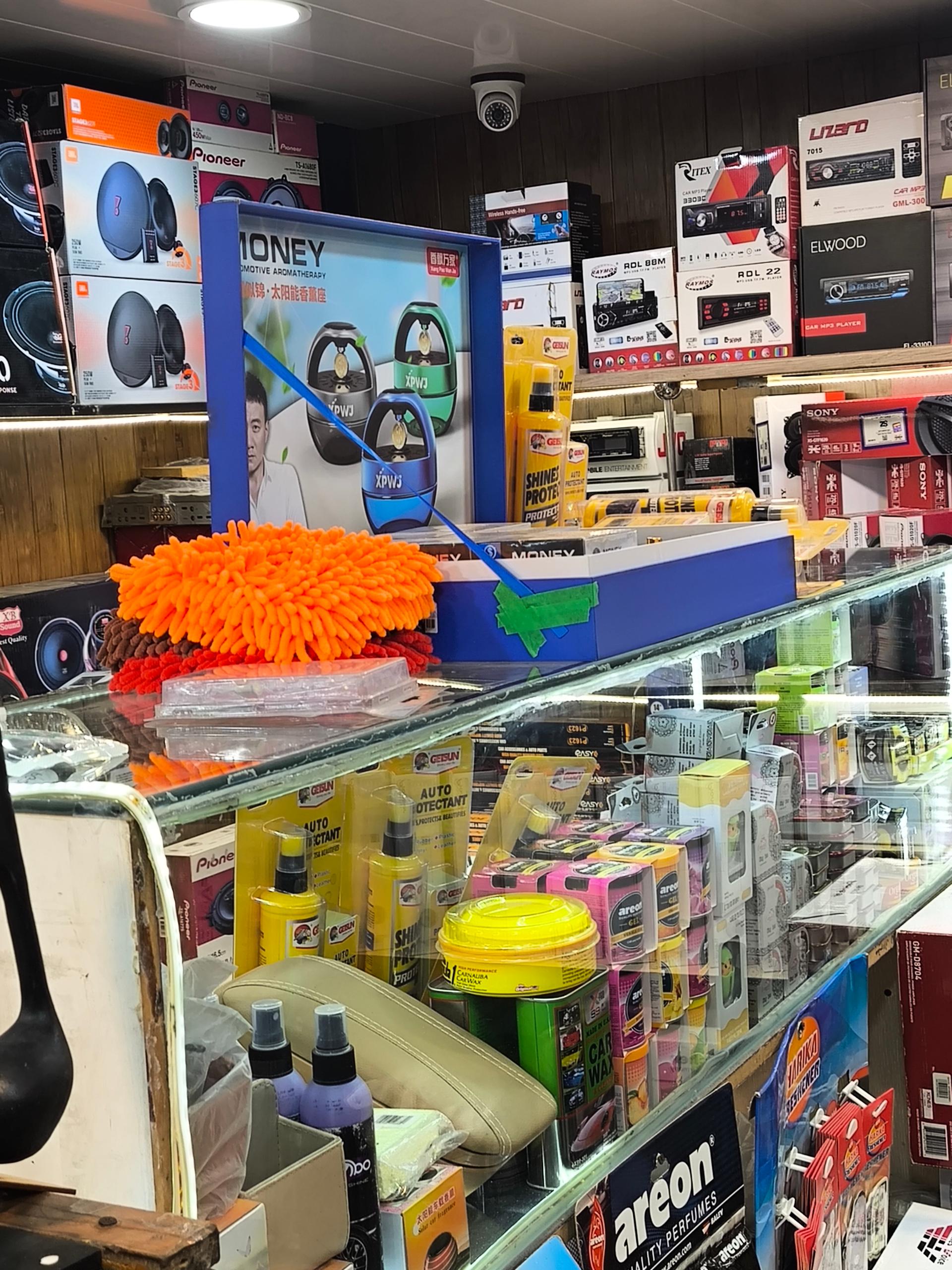 عکس تزیینات اتوموبیل بوم باکس