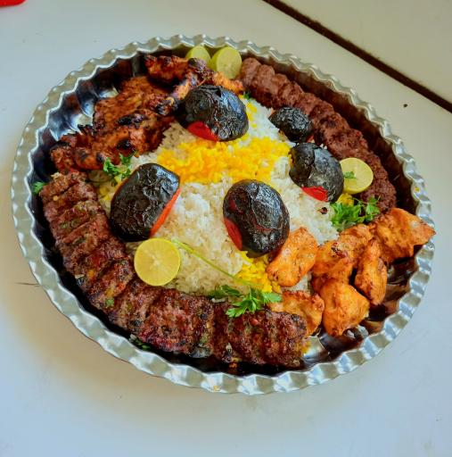 عکس رستوران گلستان سرای ارس