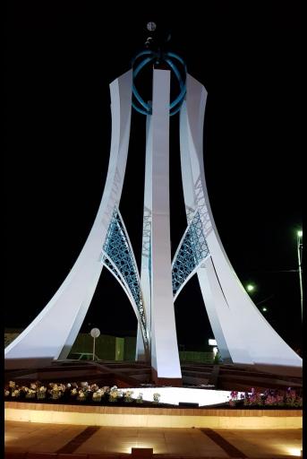 عکس میدان آزادی اختیار آباد