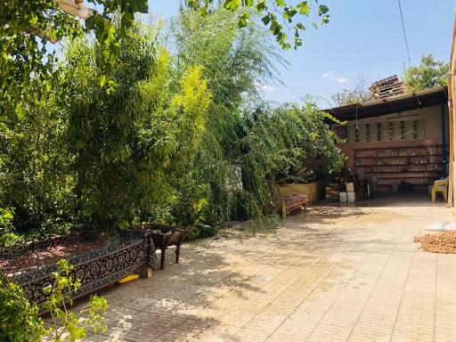 عکس کارگاه سنتی گلاب و عرقیات گیاهی طنین علوی