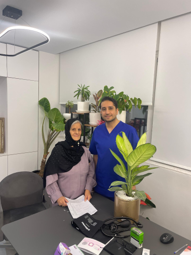 عکس دکتر عبدالوهاب برادران (متخصص قلب و عروق و واریس)