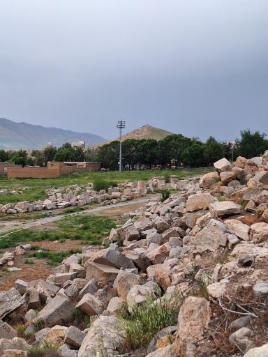 عکس بنای تاریخی کنگاور (معبد آناهیتا)