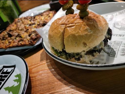 عکس رستوران ادونچر