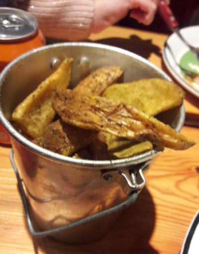 عکس رستوران ادونچر