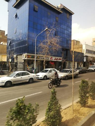 عکس فروشگاه توی گاردن کودک و نوجوان