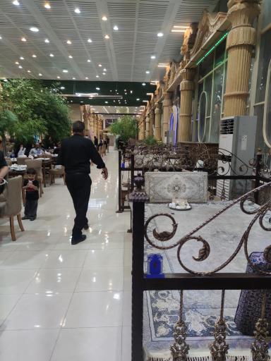 عکس رستوران شادی 